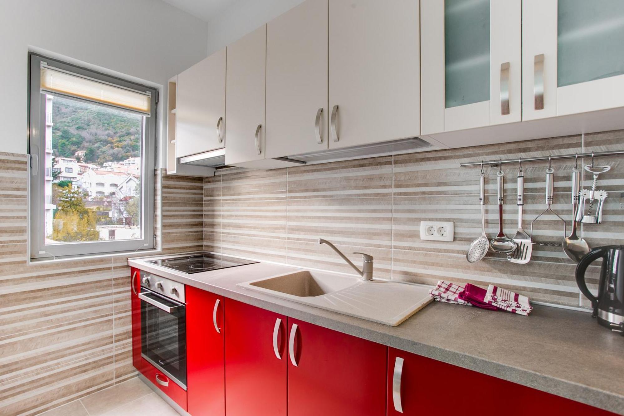Apartments Lora 13.Jula, 15 Budva Exterior photo
